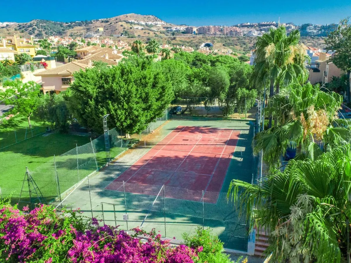 2 Habs Buena Terraza Con Bbq - Wifi, Piscina Apartment Mijas 0*,  Spain